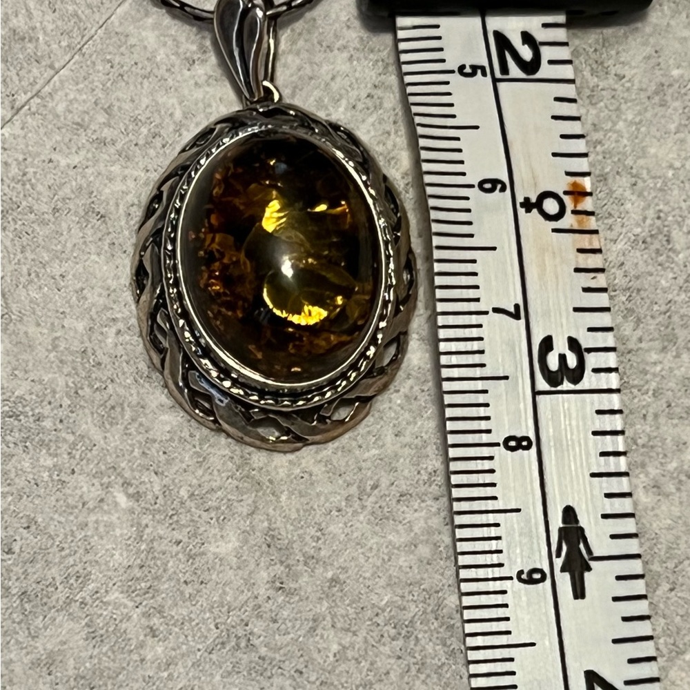 Sterling silver necklace and earring set with green amber - Picture 6 of 7